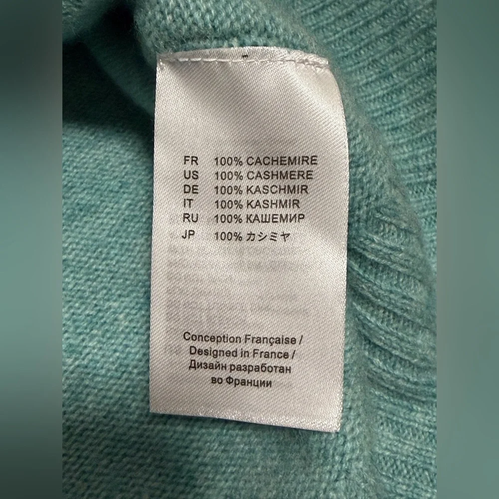 V-Neck Relaxed Sweater in Seafoam Green - Picture 7 of 9